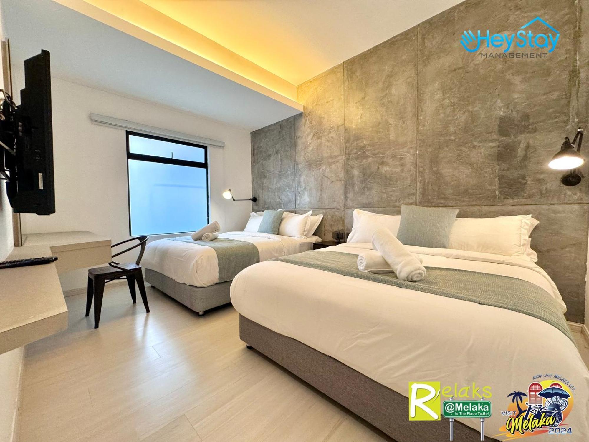 Deluxe Queen Room